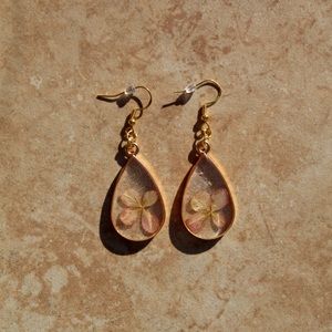 PINK HYDRANGEA TEARDROP EARRINGS